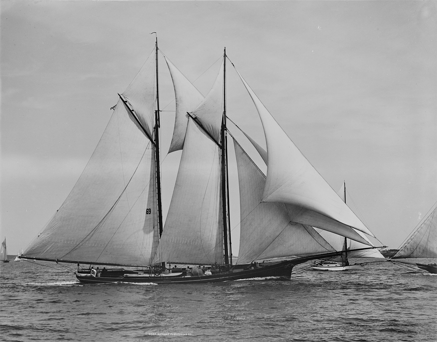 America Schooner Sailboat.jpg