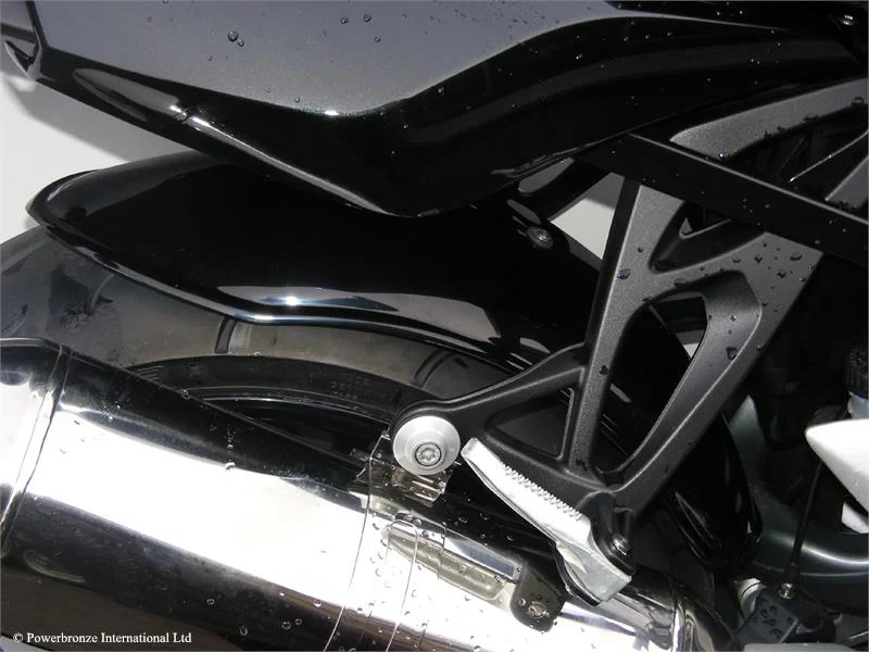 K1200R K1200S K1300R K1300S HuggerGlossyBlack2.jpg