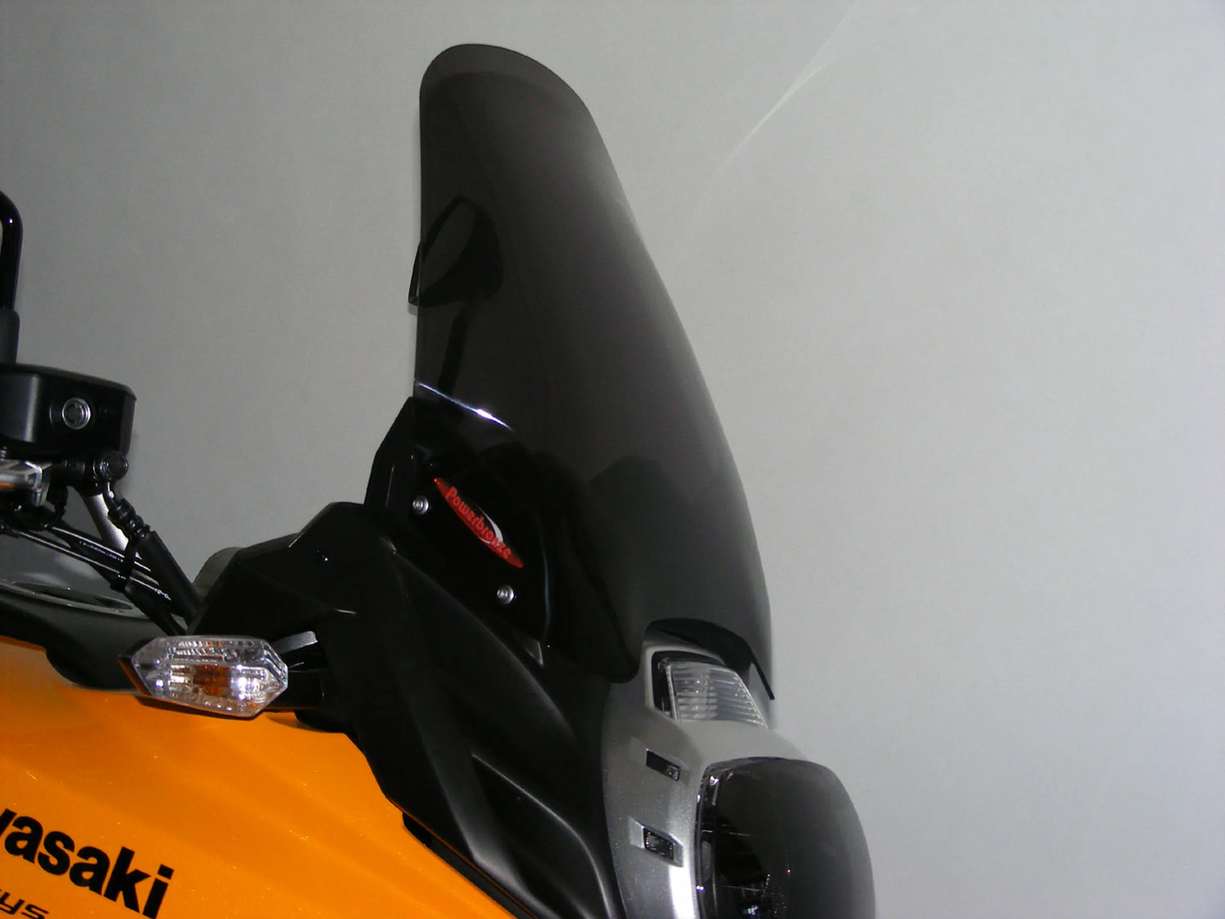 Versys 10 Dark Tint Flip Screen B.jpg
