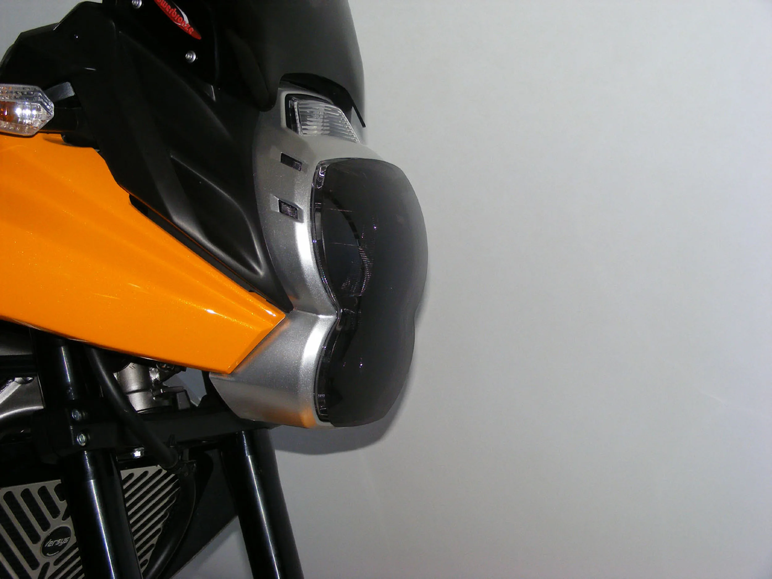 Versys 10 Dark Tint Lens Covers E.jpg