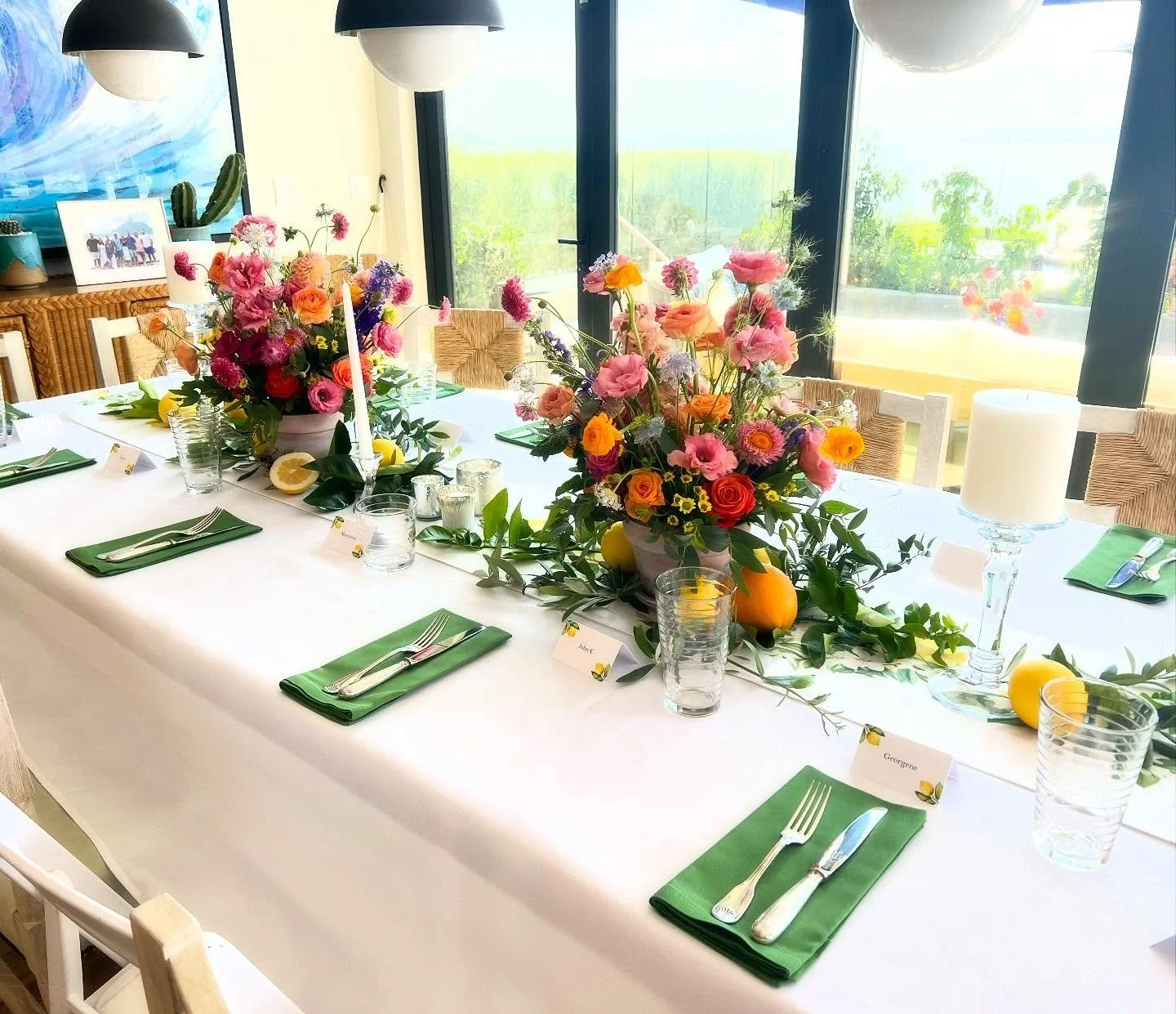🍊 + 🌼 + ☀️ =💚
#privateevent#florist#flowershop#florist #instaflower #weddingflorist #sweetbloomsatelier #hermosabeach #manhattanbeach #redondobeach #palosverdes #torrance