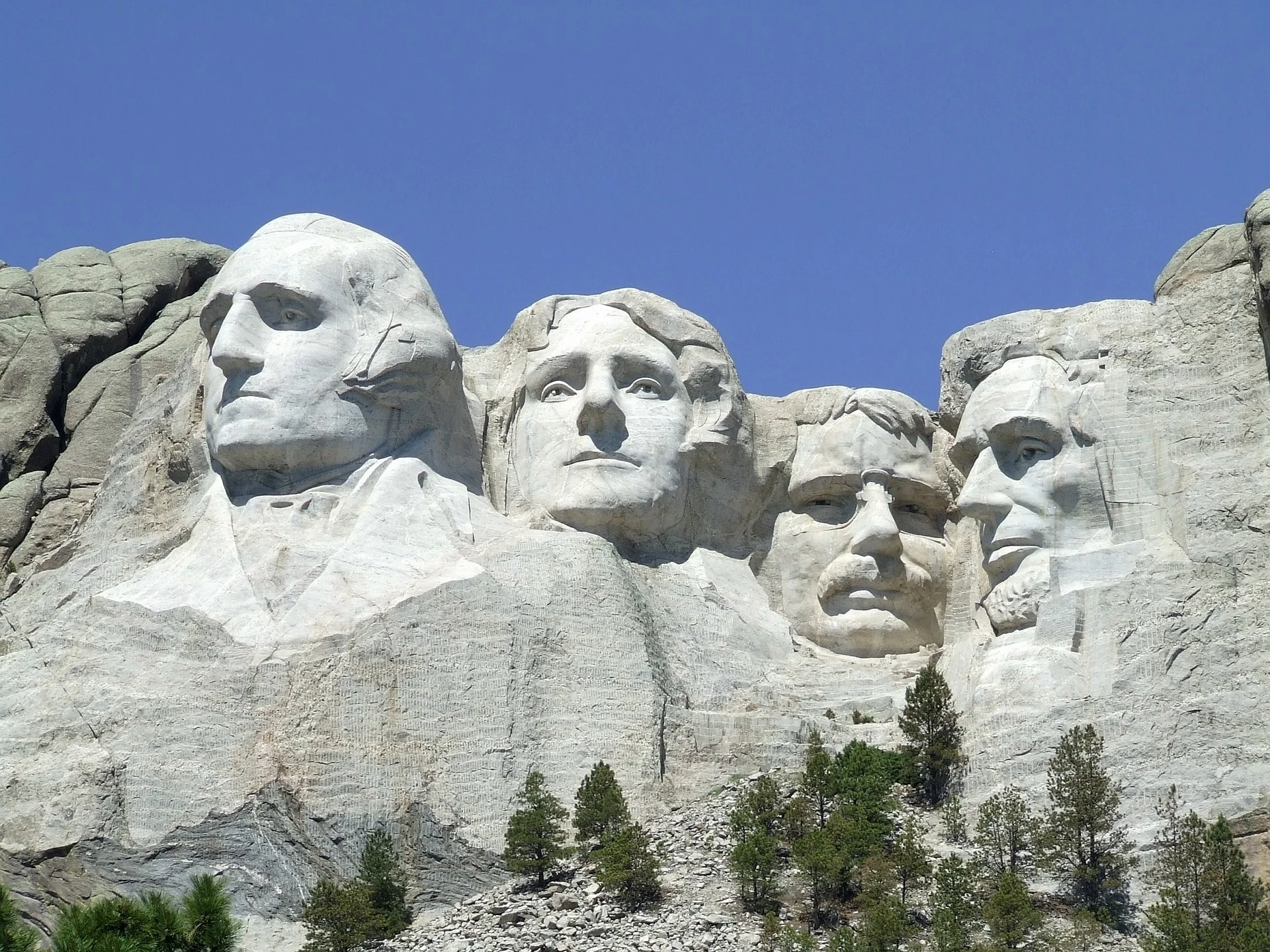 mount-rushmore-902483_1920.jpg