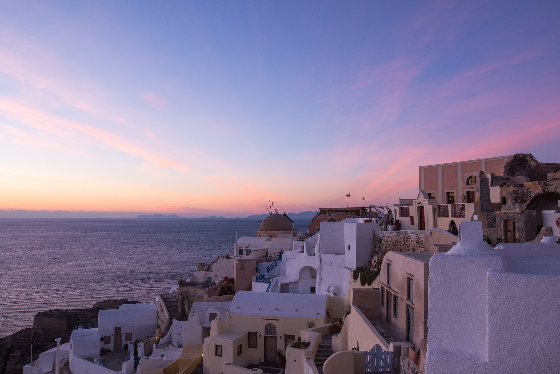 santorini-2020245_1920.jpg