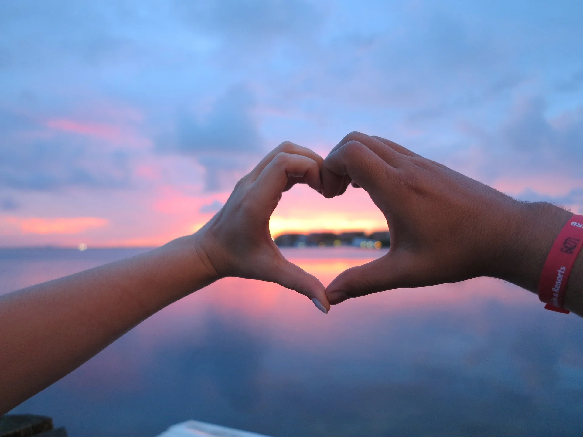 love-1462407_1920.jpg