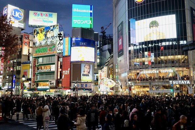 crowd-3878164_640.jpg