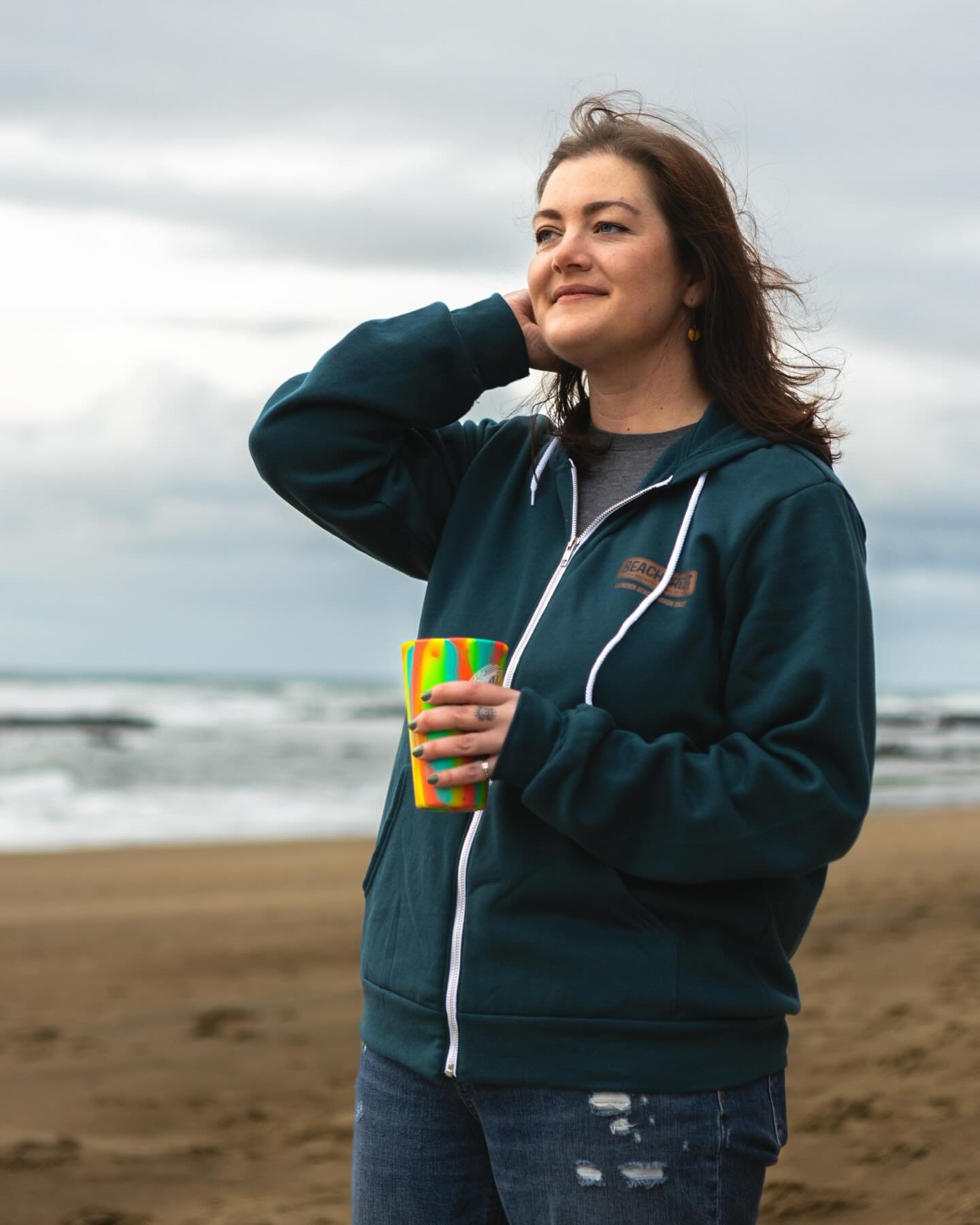 🚨 There&rsquo;s only one remaining in green/blue of these cozy zippy hoodies at the brewery.  Who's gonna get it?  Is it going to be you?????

#hoodieweather #beachcrestbrewing #beergear #oregoncoast #breweryhoodie
