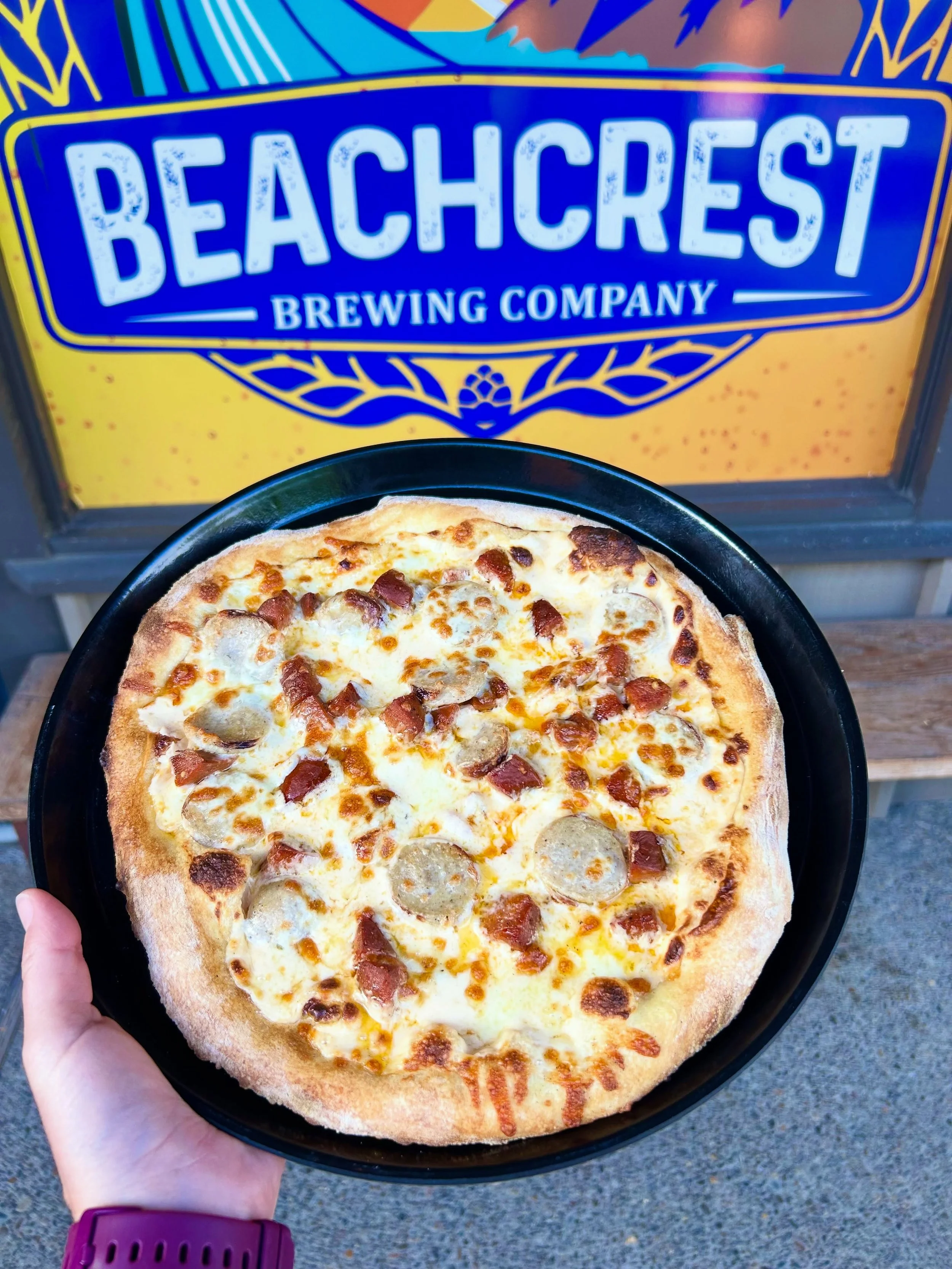 Weekend Pizza Special- The Sausage Party 🎉 

Sourdough crust topped with beer cheese sauce, mozzarella blend, bratwurst and Louisiana spicy sausages.