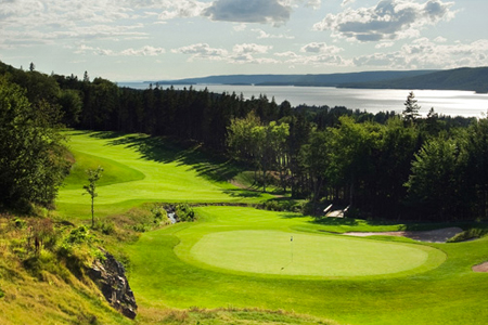 THE LAKES GOLF COURSE