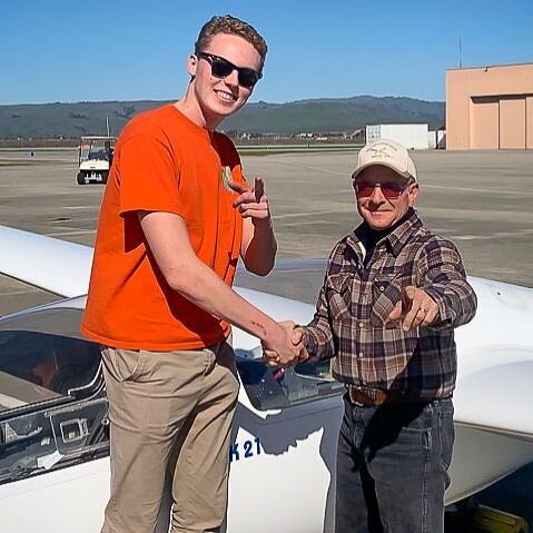 Who's a star? You are! Congratulations to David Daniels, the latest addition to the ranks of private glider pilots. So says veteran DPE, Dan Gudgel. So say we all. . . .
#glider
#sailplane
#pilotslicense
#checkridepassed