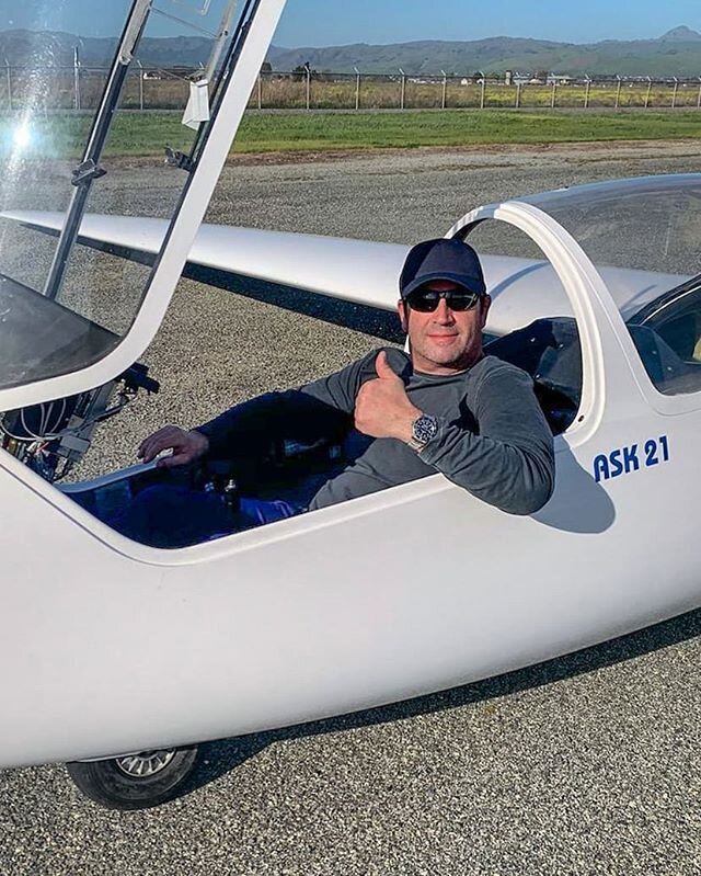 Congratulatie Regis Danon for completing his first glider solo! .
.
.
#glider 
#sailplane 
#firstsolo