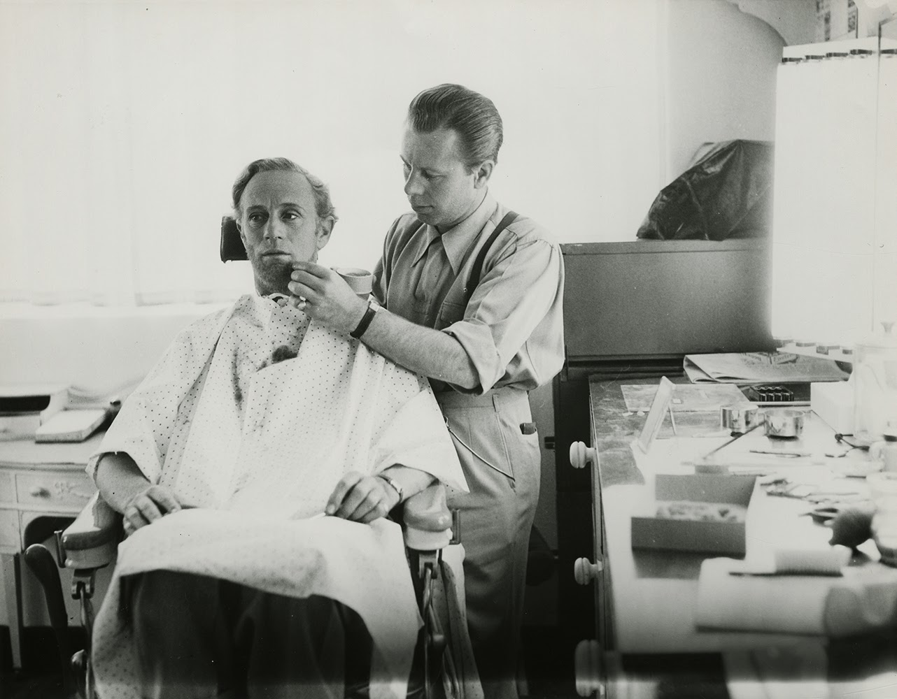 Leslie Howard with Monte, Gone with the Wind .