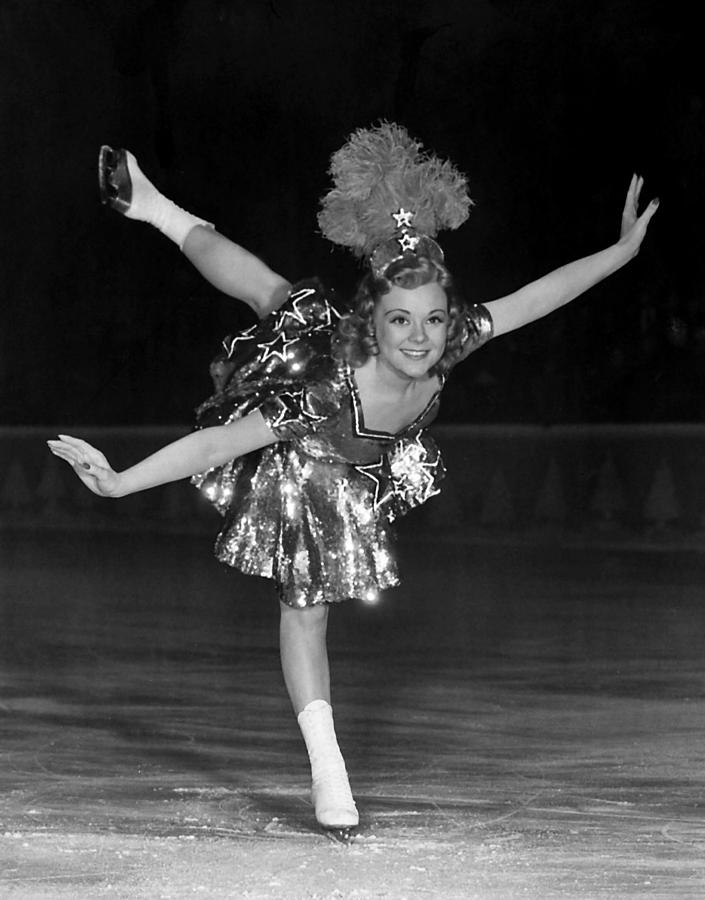 Mont and his wife, Edith, invented the "fish-hook hairpin" for the ice skating sweetheart, actress, Sonja Henie.