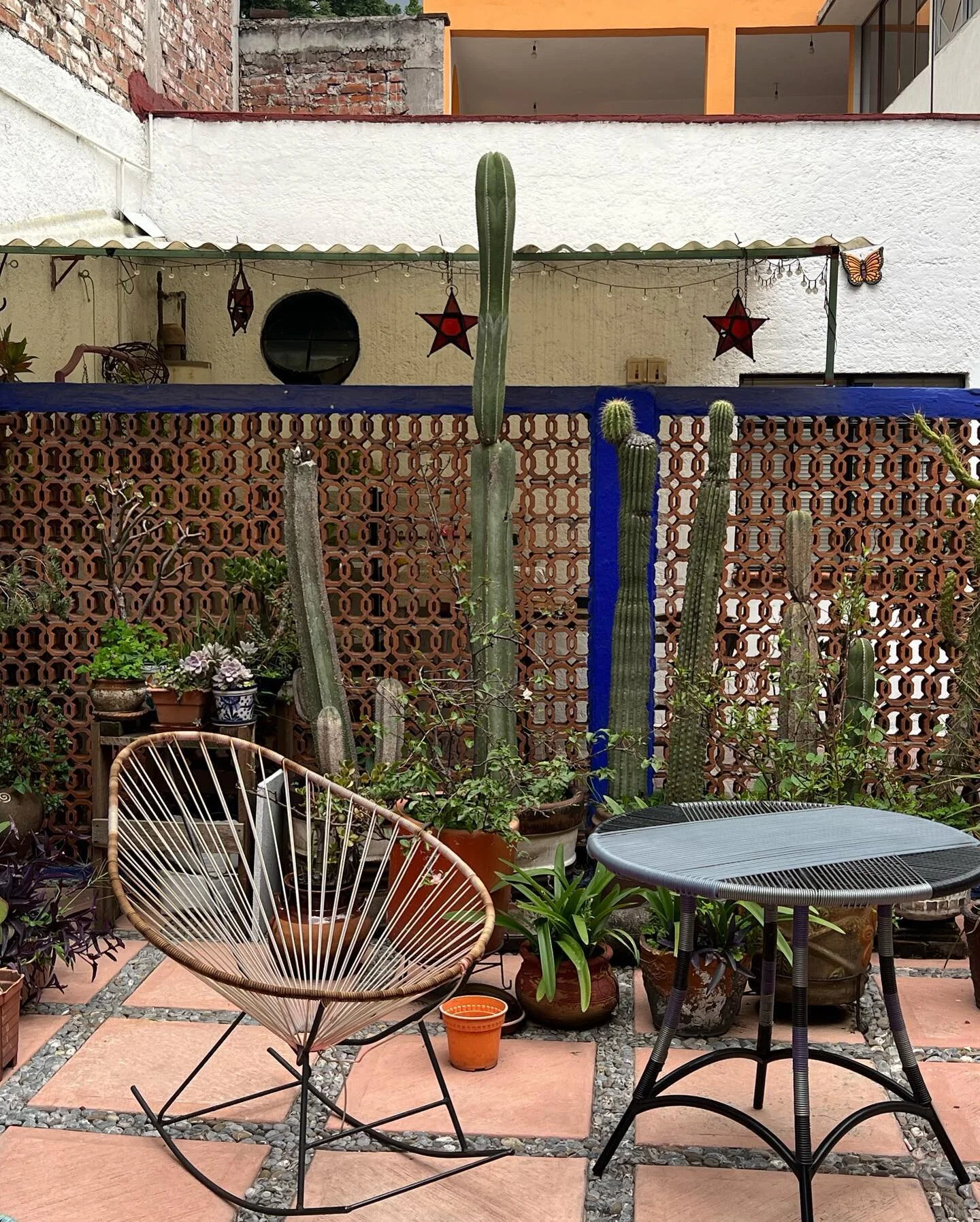 It's nice here. Joy only. This city is alive.  And we are all getting abortions here, every day.  BECAUSE WE CAN. Scroll through to last pic to see my new head shot! #coyocan #cdmx #joyonly