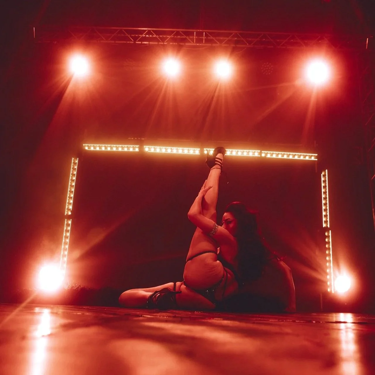 BURLESQUE+WITH+EVANA+DE+LUNE+26.09.26_TOM+WILKINSON-183.jpg