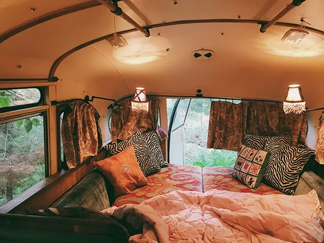 Nothing like snoozing in after a long night on the road✨