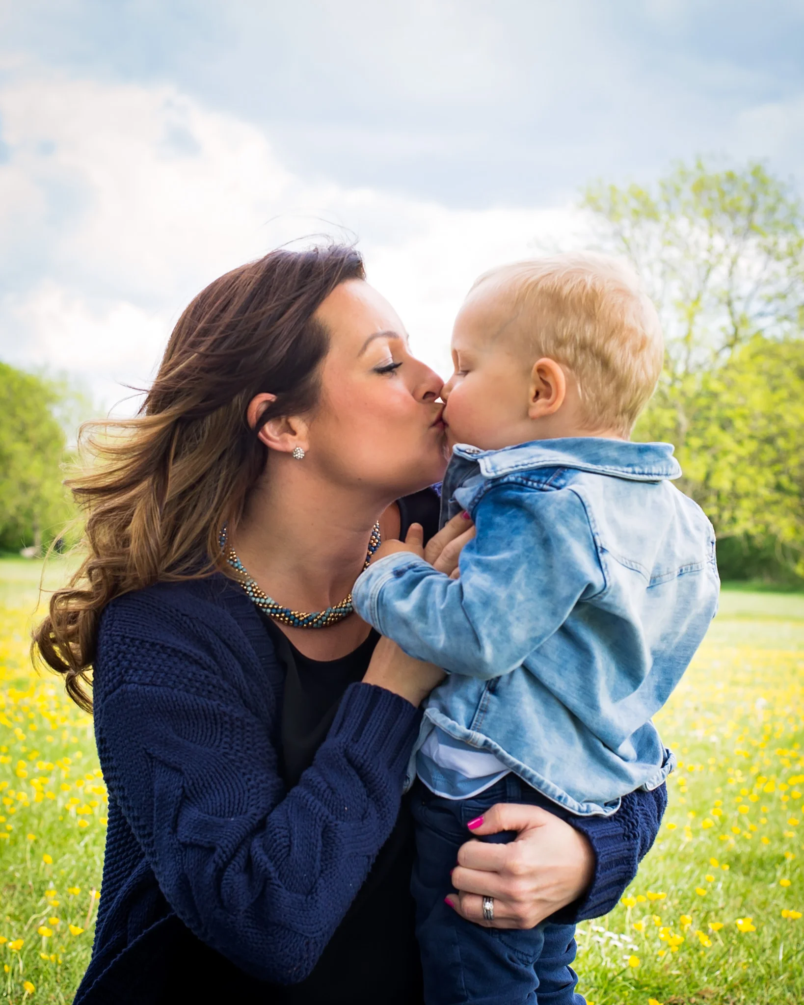 Mother and son kisses | Warwickshire Family Photographer