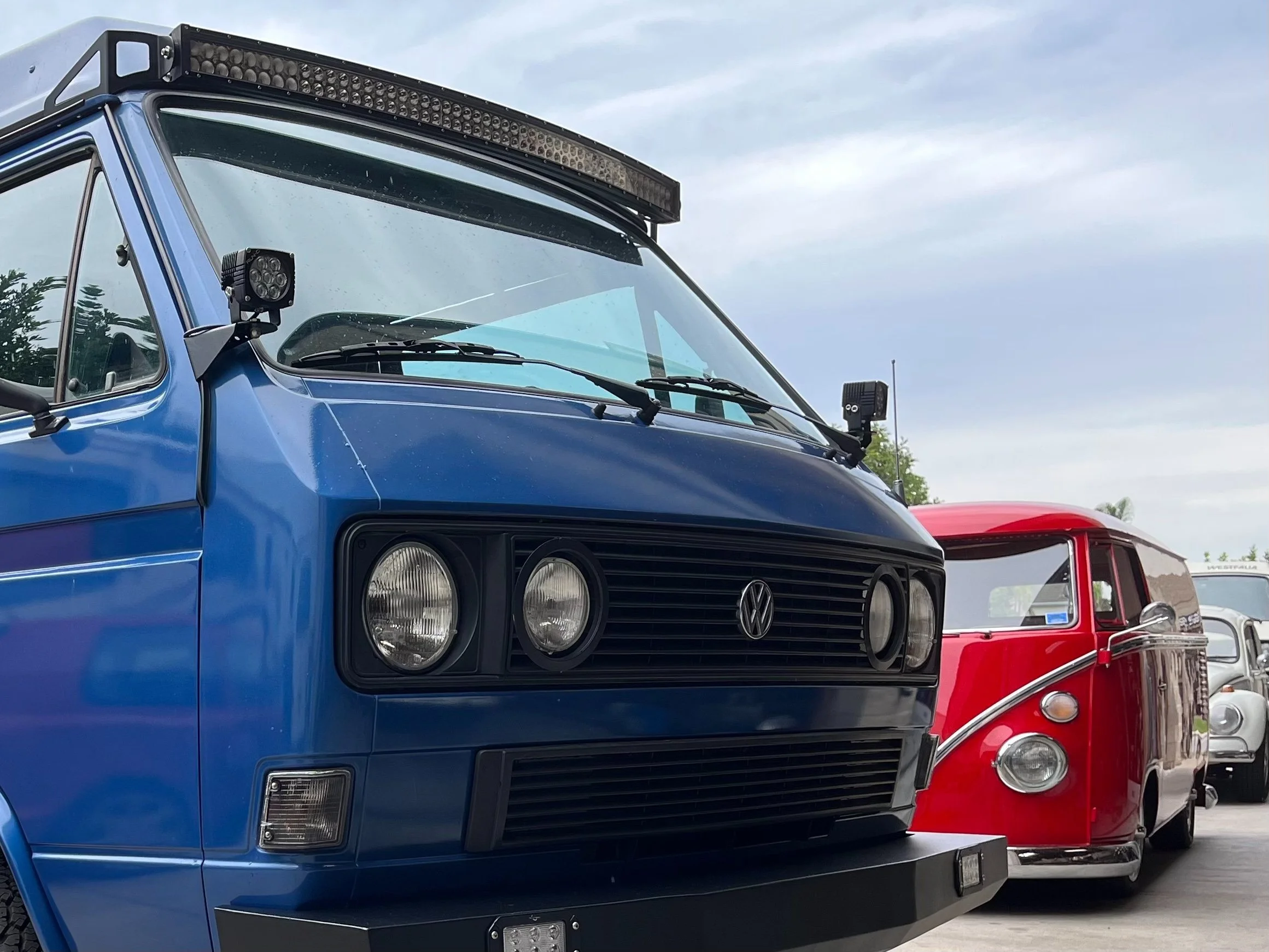front+light+mounts+blue+van.jpg