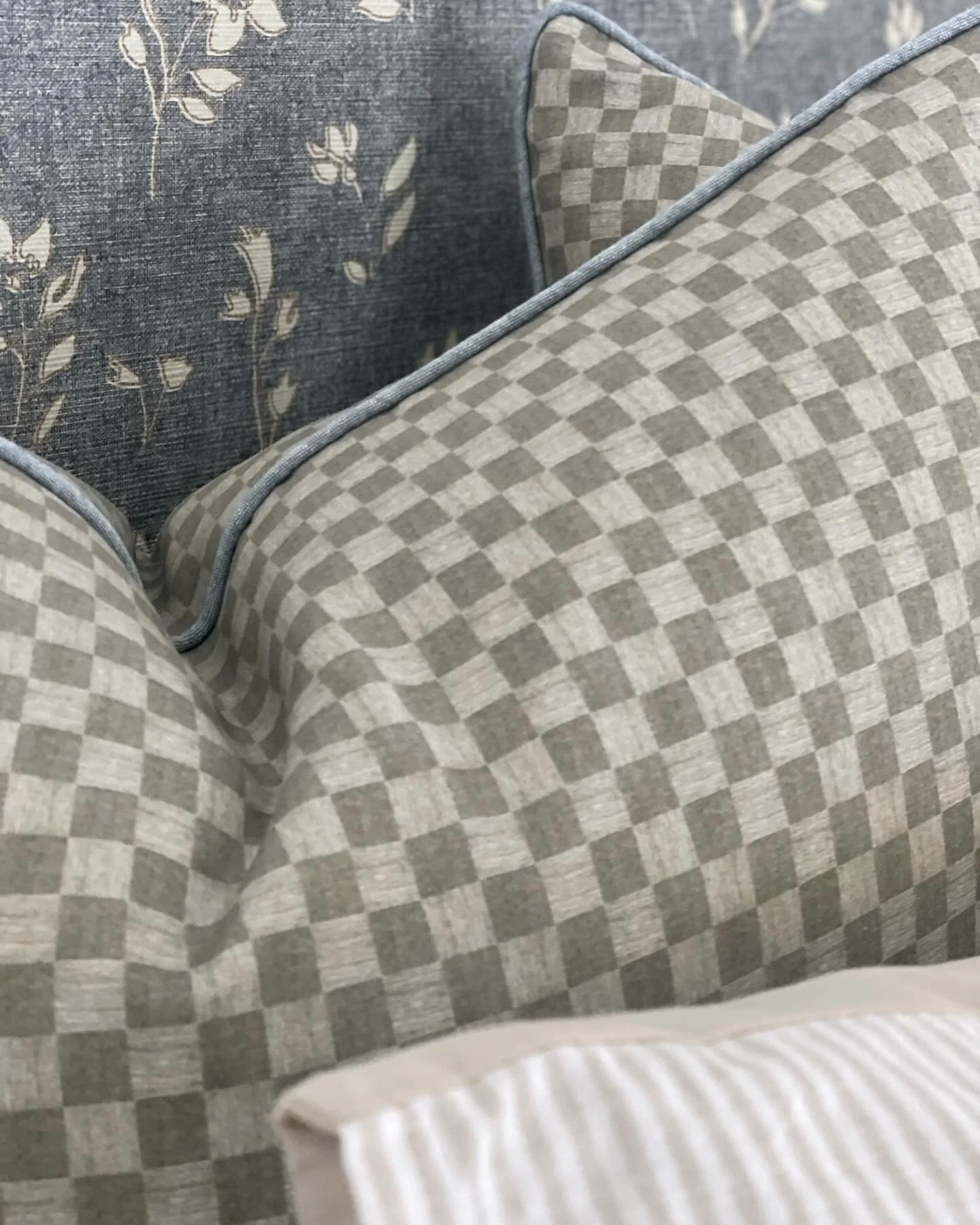 Custom H. Lively euros in Duncan and grasscloth in Houston II. 👏👏👏