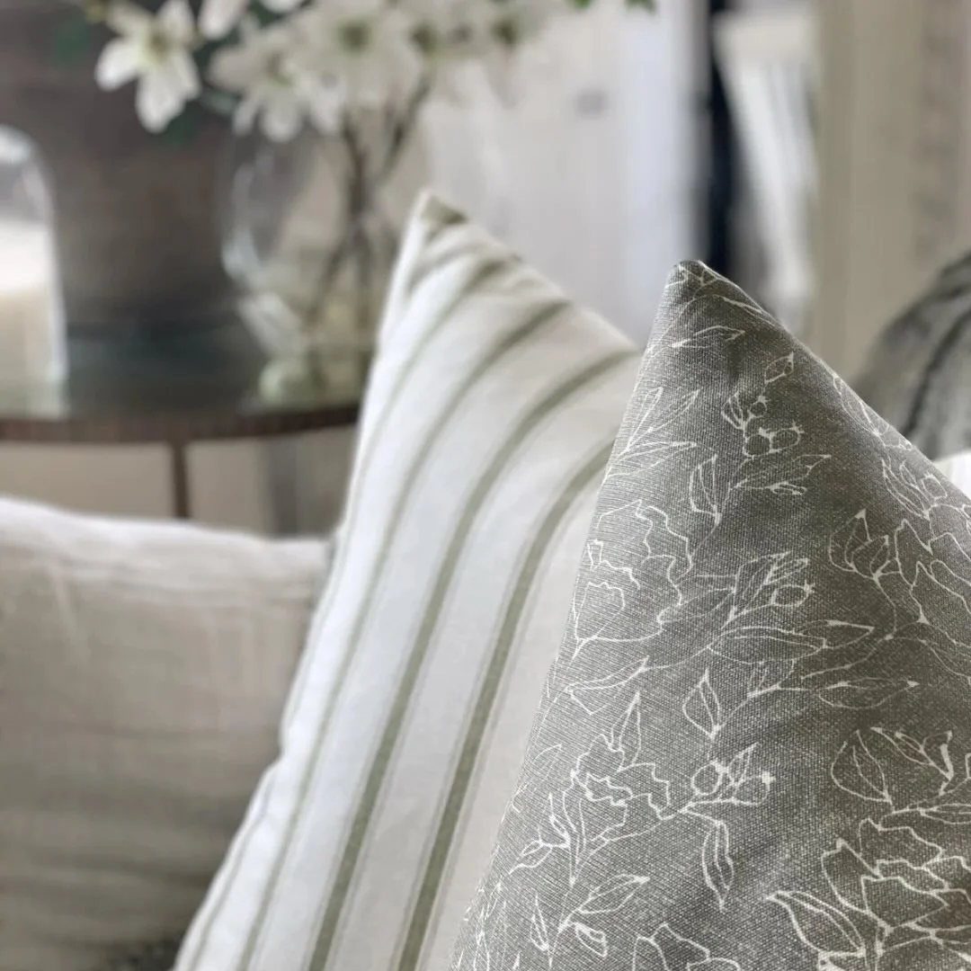 Green with envy over this duo! 🤍💚

Sutton No. 1218 with Eleanor No. 1243 provides a colorful corner for any couch. 

#LuxuryFabrics
#DesignInspiration
#InteriorTextiles
#TextileArtistry
#InteriorInspiration
#HomeDesign
#interiors
#InteriorStyling
#