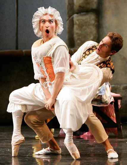 cinderella2_E7A81EE9-B766-424F-9435AE1A774BC119_e8b1c107-a72c-49f2-af08b3ce5305597d.jpg
