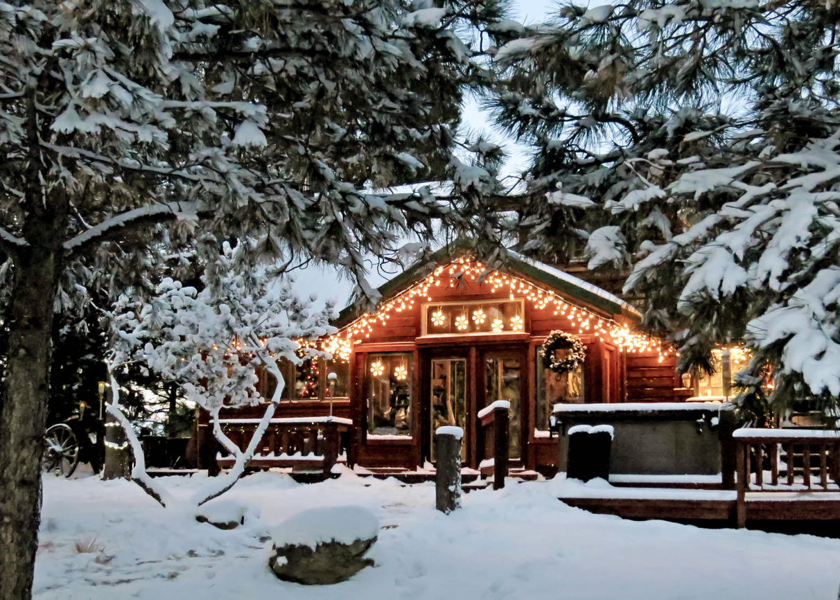 Winter Vacation Ruidoso Cabins.jpg