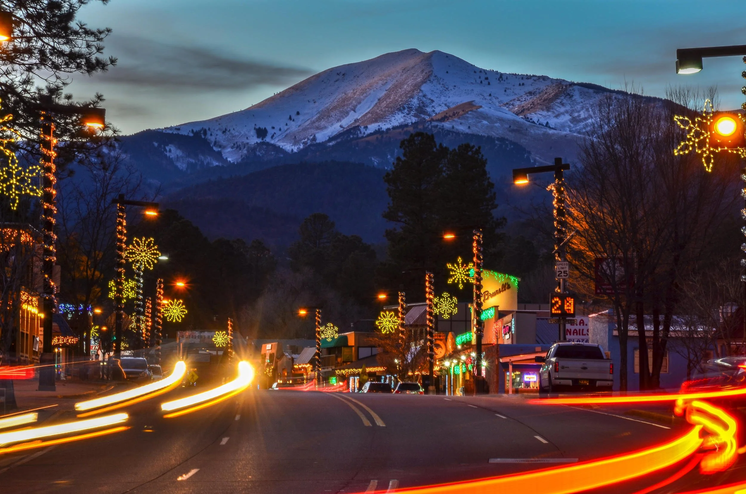 Your Guide to the Can’t-Miss Holiday Happenings in Ruidoso