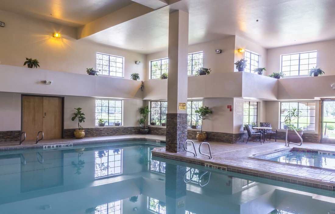 MCM Eleganté Lodge &amp; Resort indoor pool