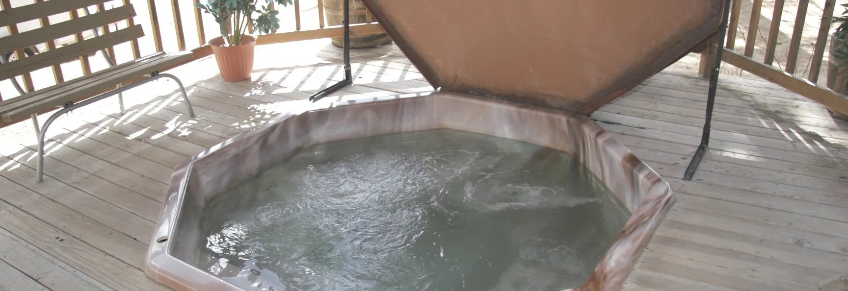 Village Lodge hot tub