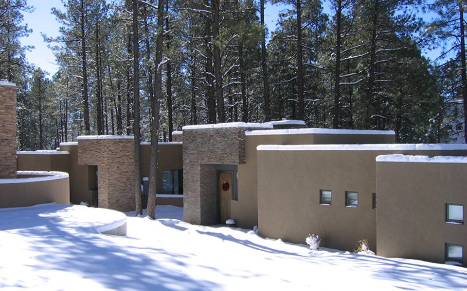 Escape Resort At Ruidoso exterior in winter