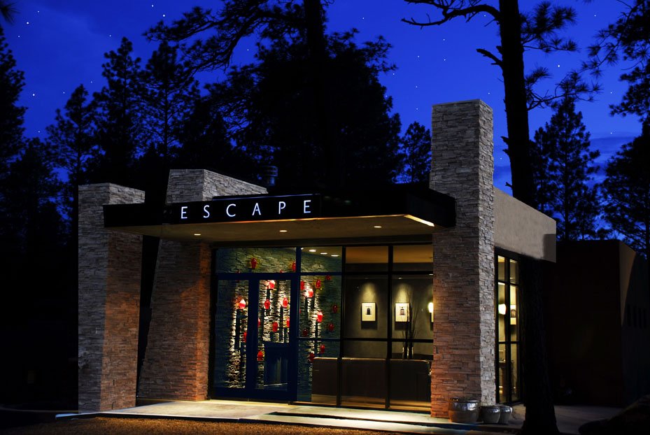 Escape Resort At Ruidoso exterior at night