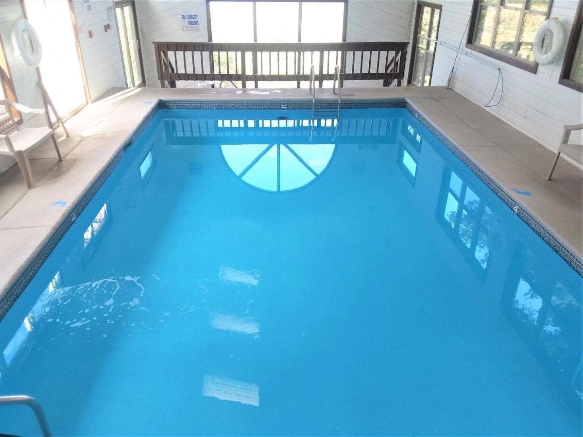 High Sierra Condominiums indoor pool