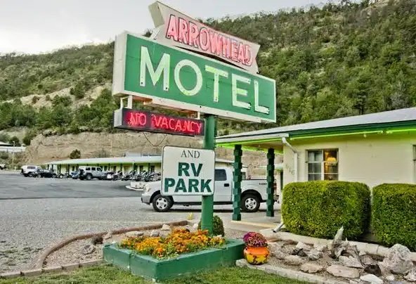 Arrowhead Motel and RV Park