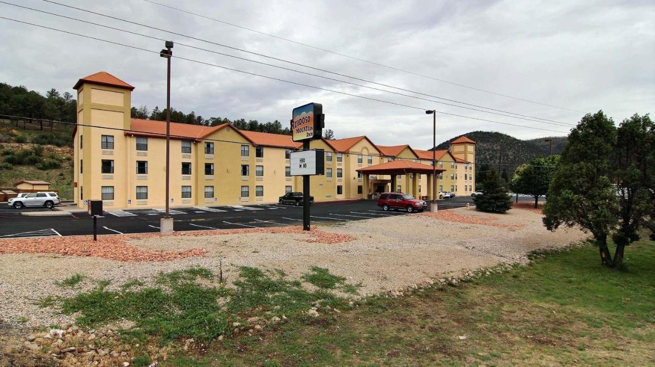 Ruidoso Mountain Inn exterior