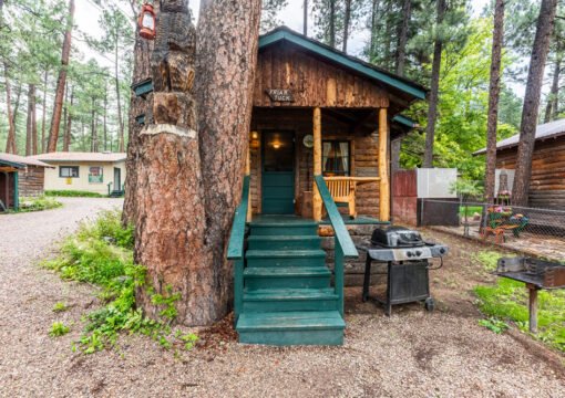 Forest Home Cabins exterior