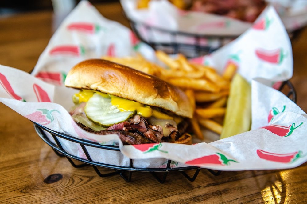 10 Go-To Spots In Ruidoso For When You're Craving A Burger