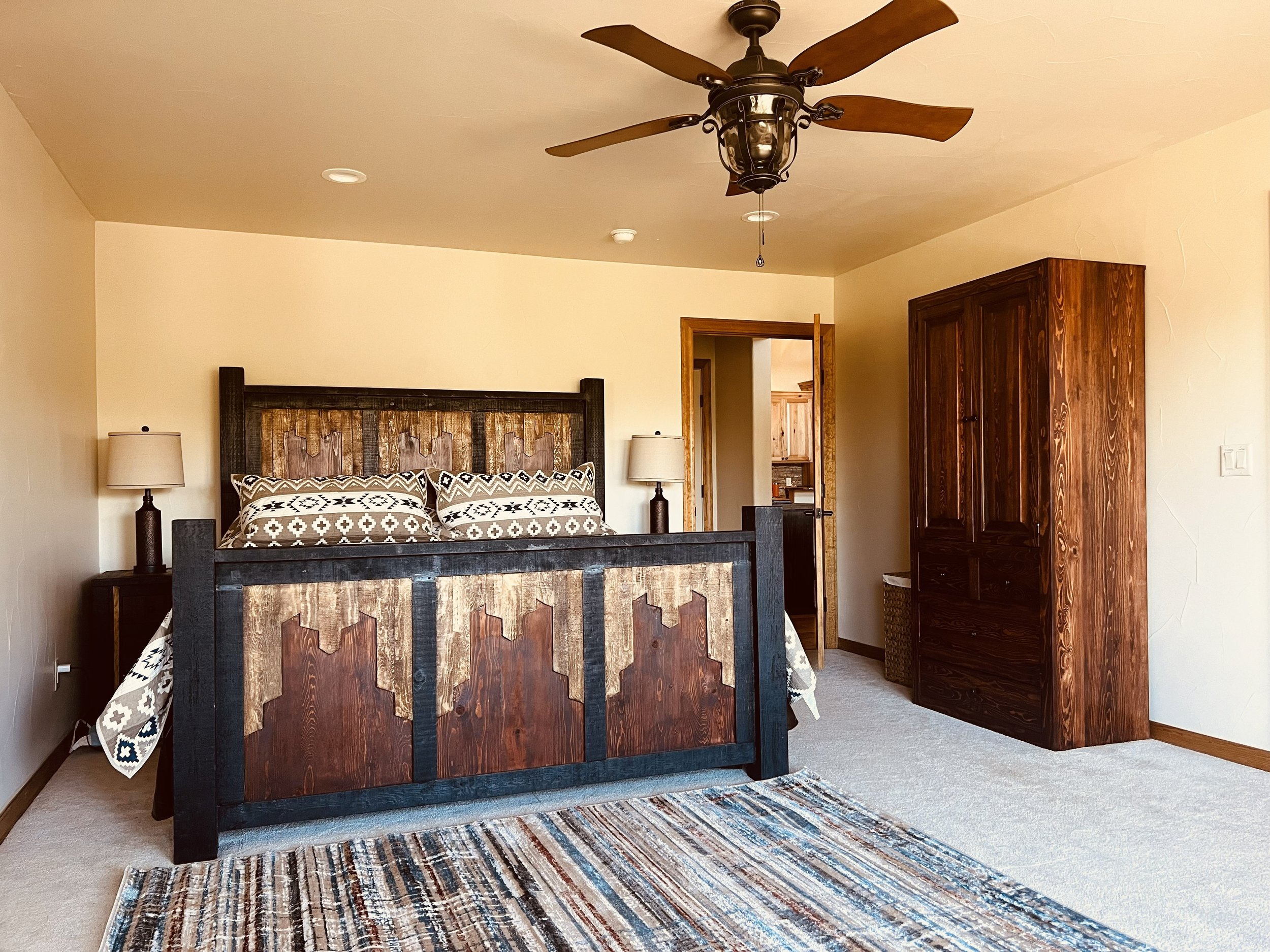 Primary Bedroom_5673.JPG