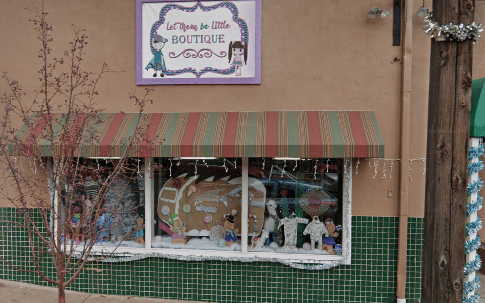  Let Them Be Little Boutique storefront in Ruidoso 