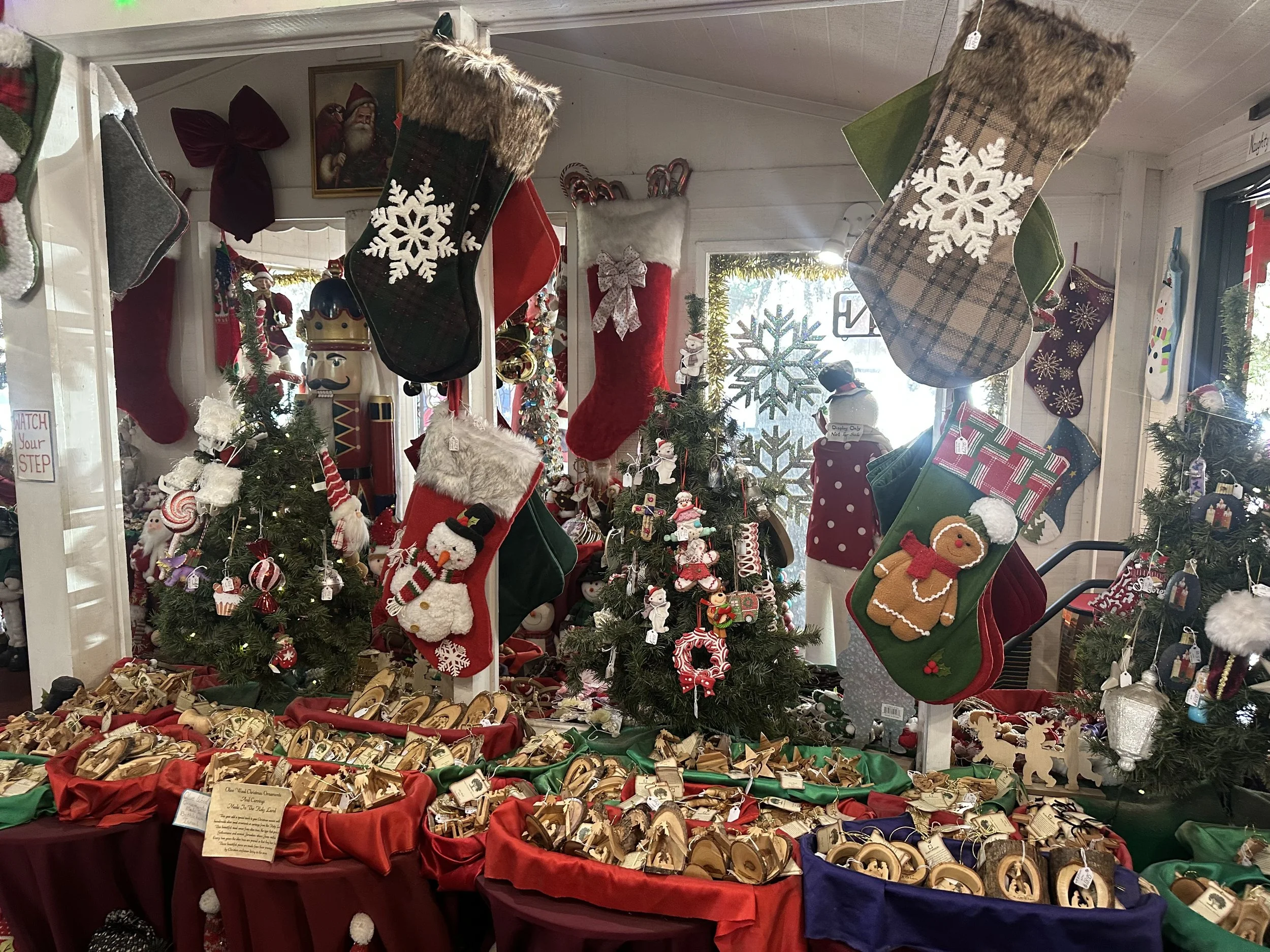  Holiday Shopping in Ruidoso 