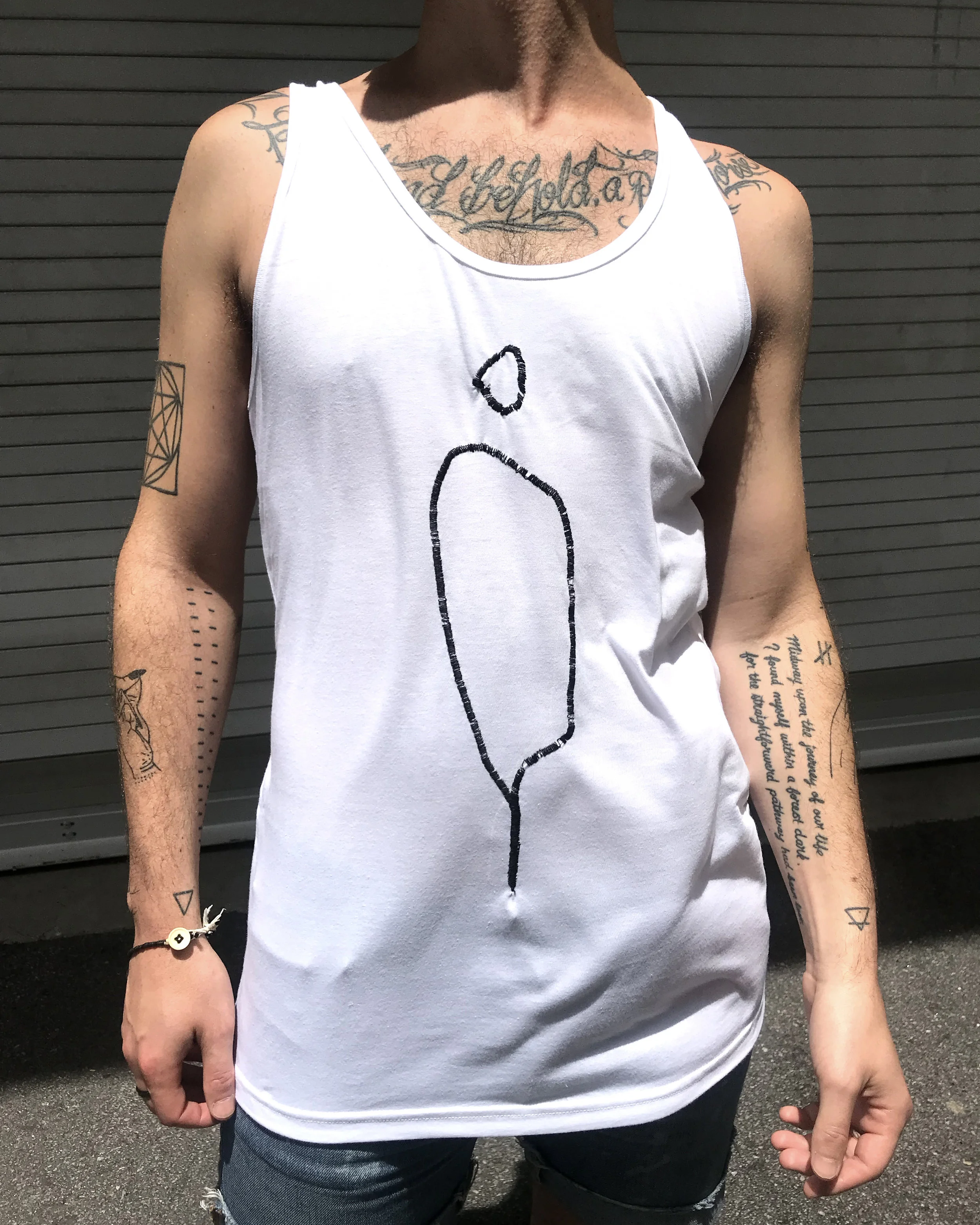 C O L O S S A L - Minimal Tank