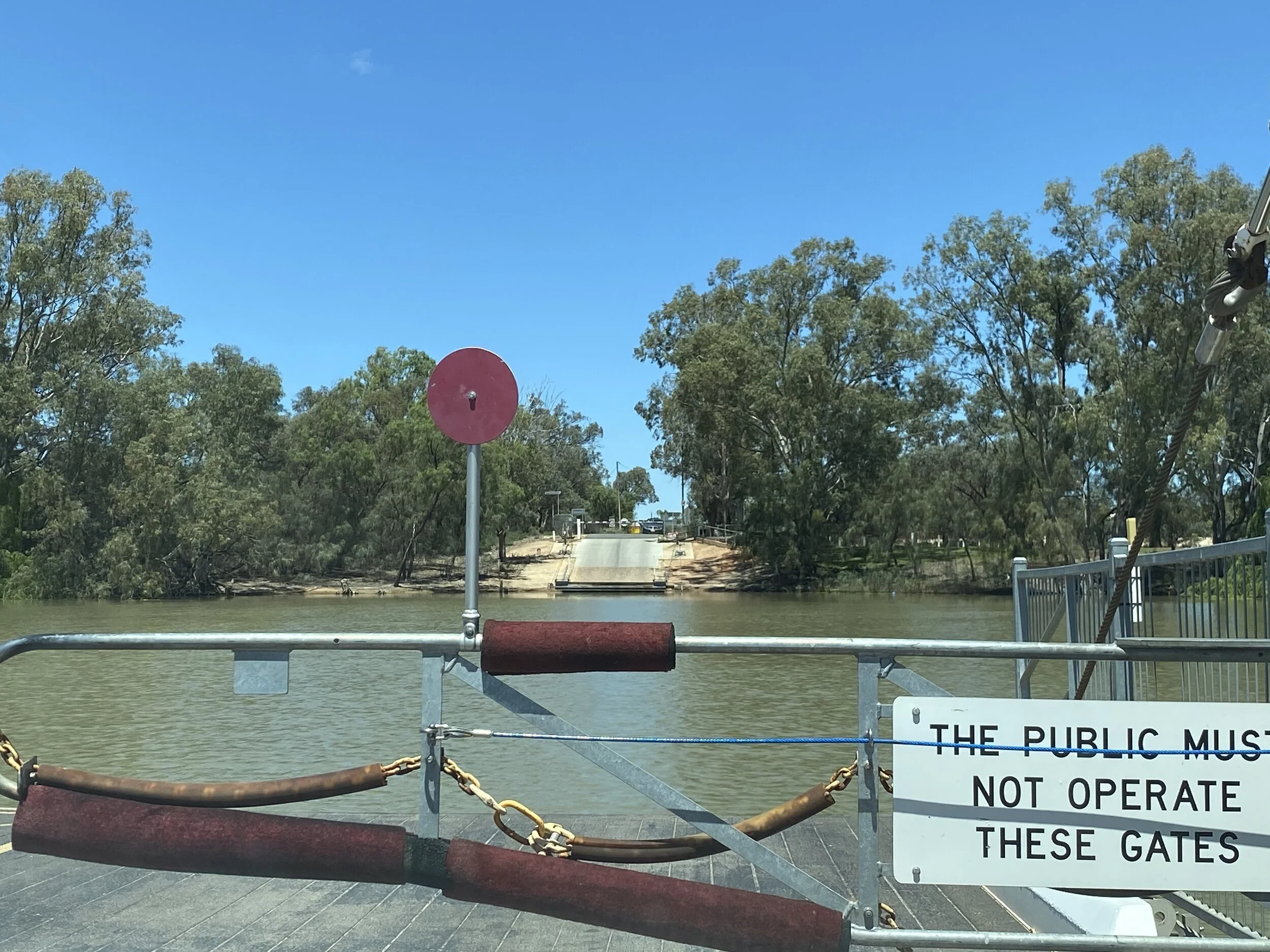  There are still a few remaining ferry crossings. This is a sure fire way to de-stress as you take the slow and gentle ride across the river. 😍 