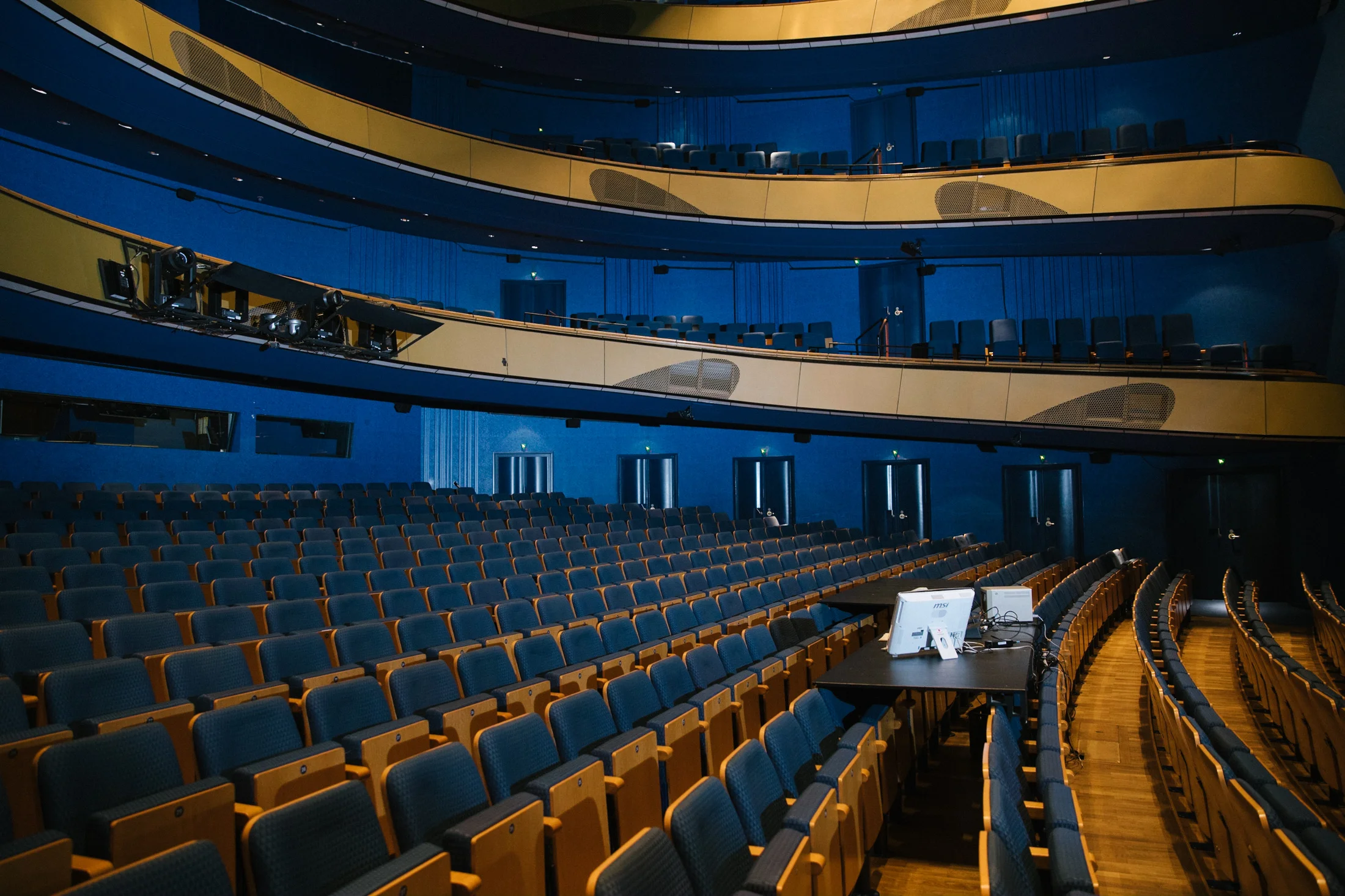 Forbes_Magazin_Lydia_Steier_Frankfurt_Oper_DanielSchreiber_31.jpg