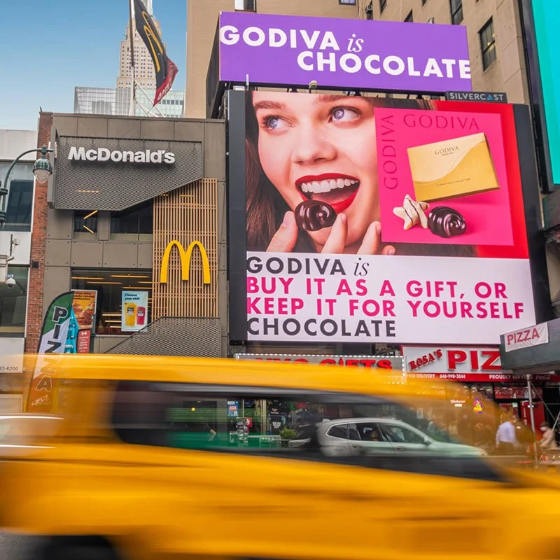 Godiva_Comms_OOH_4.jpg