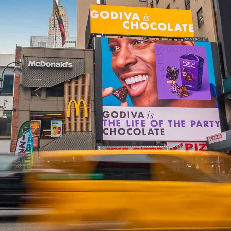 Godiva_Comms_OOH_5.jpg