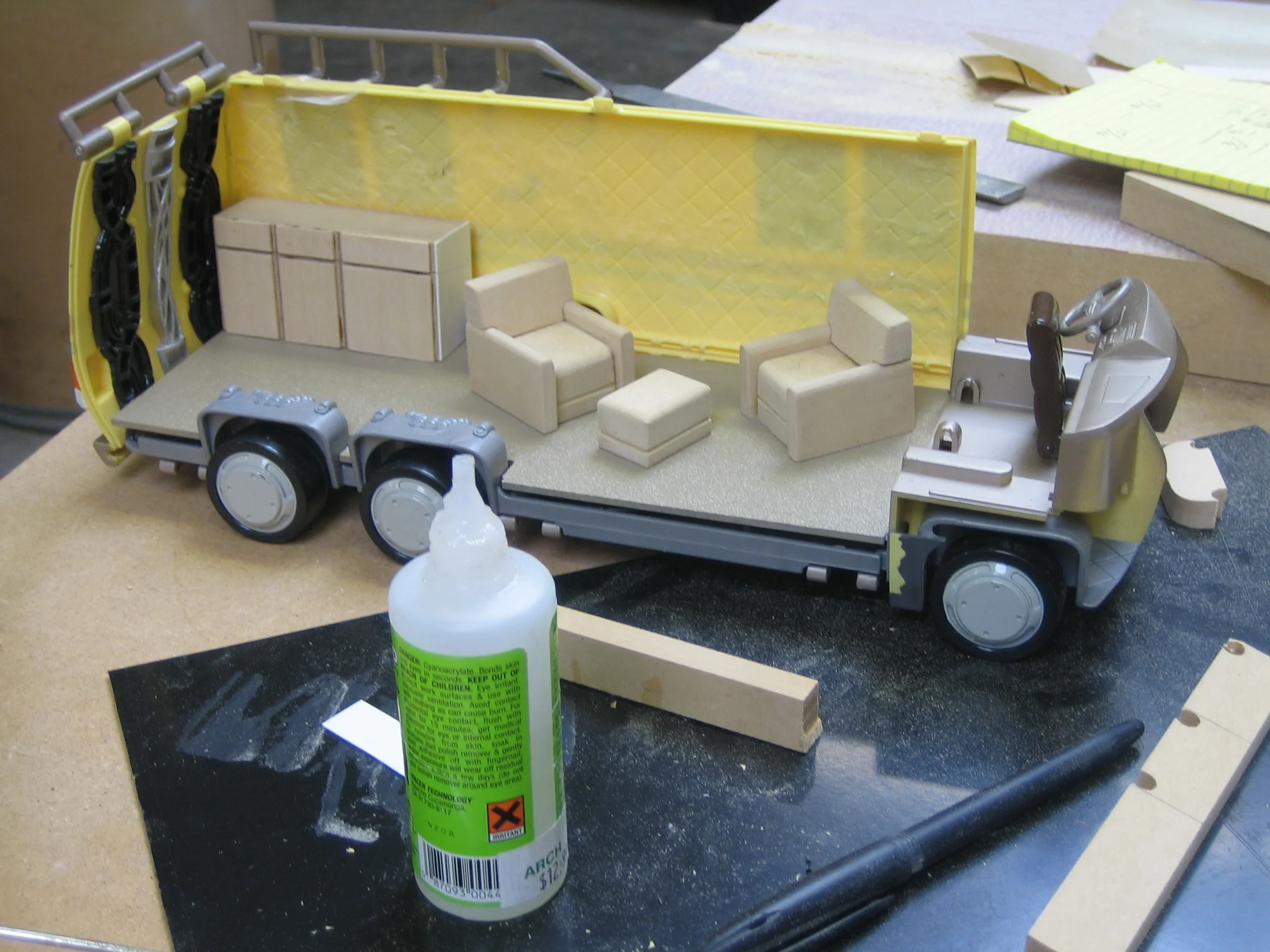 Miniature prop models for web ad 