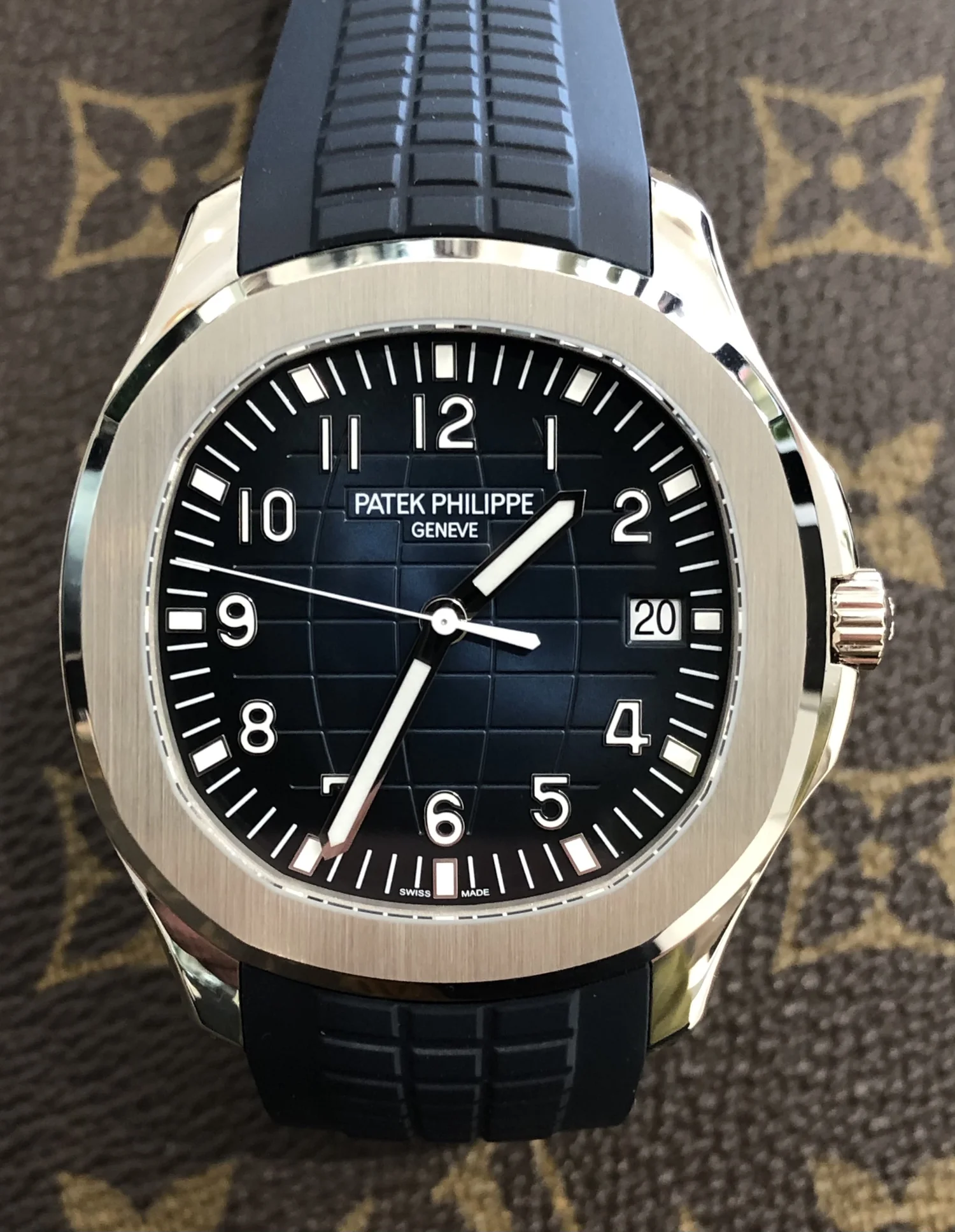 5EFB2271-4EC5-4514-B27C-