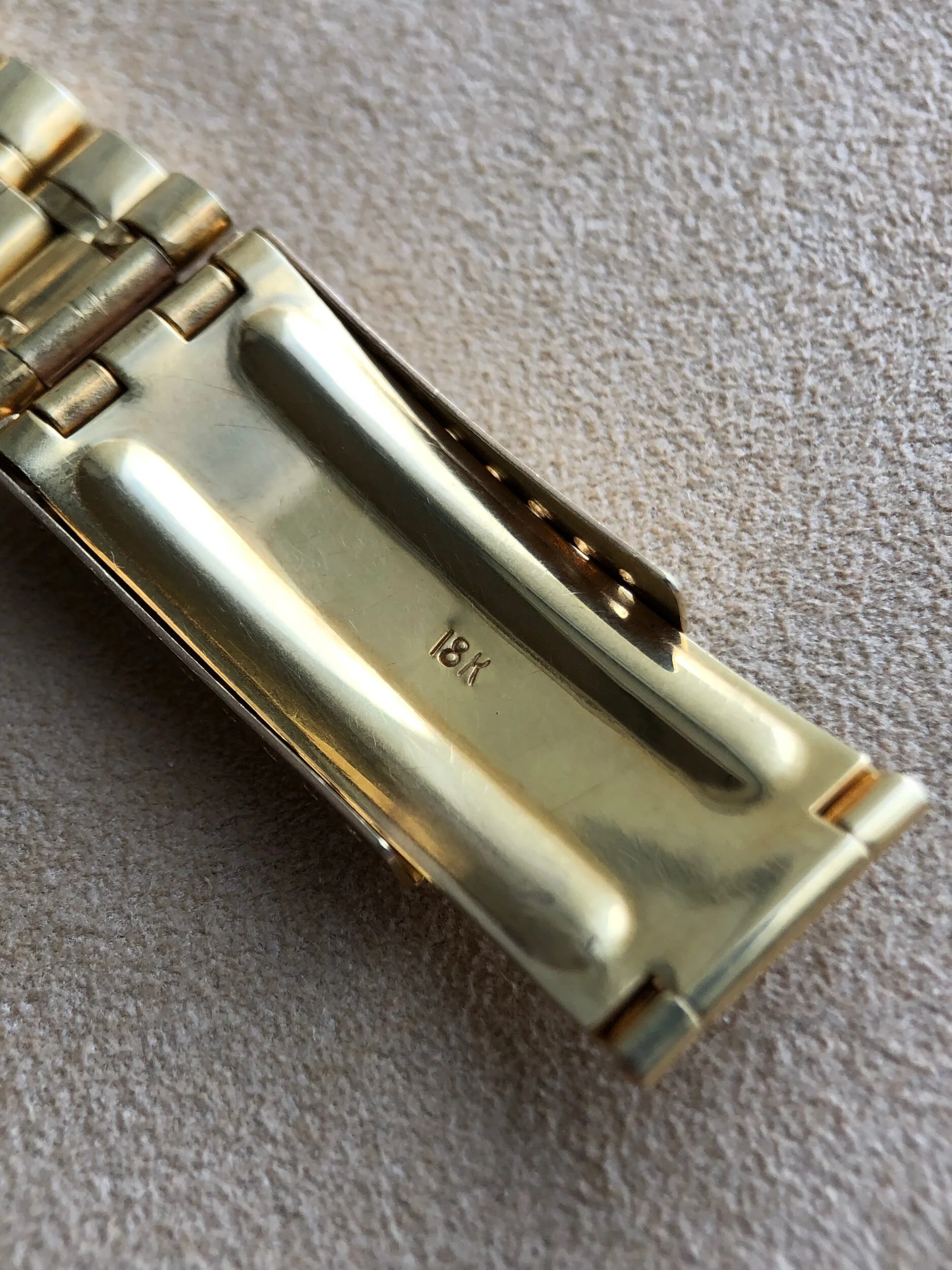 35110F01-BC6B-4C71-9BCA-501B5DBF1BE8