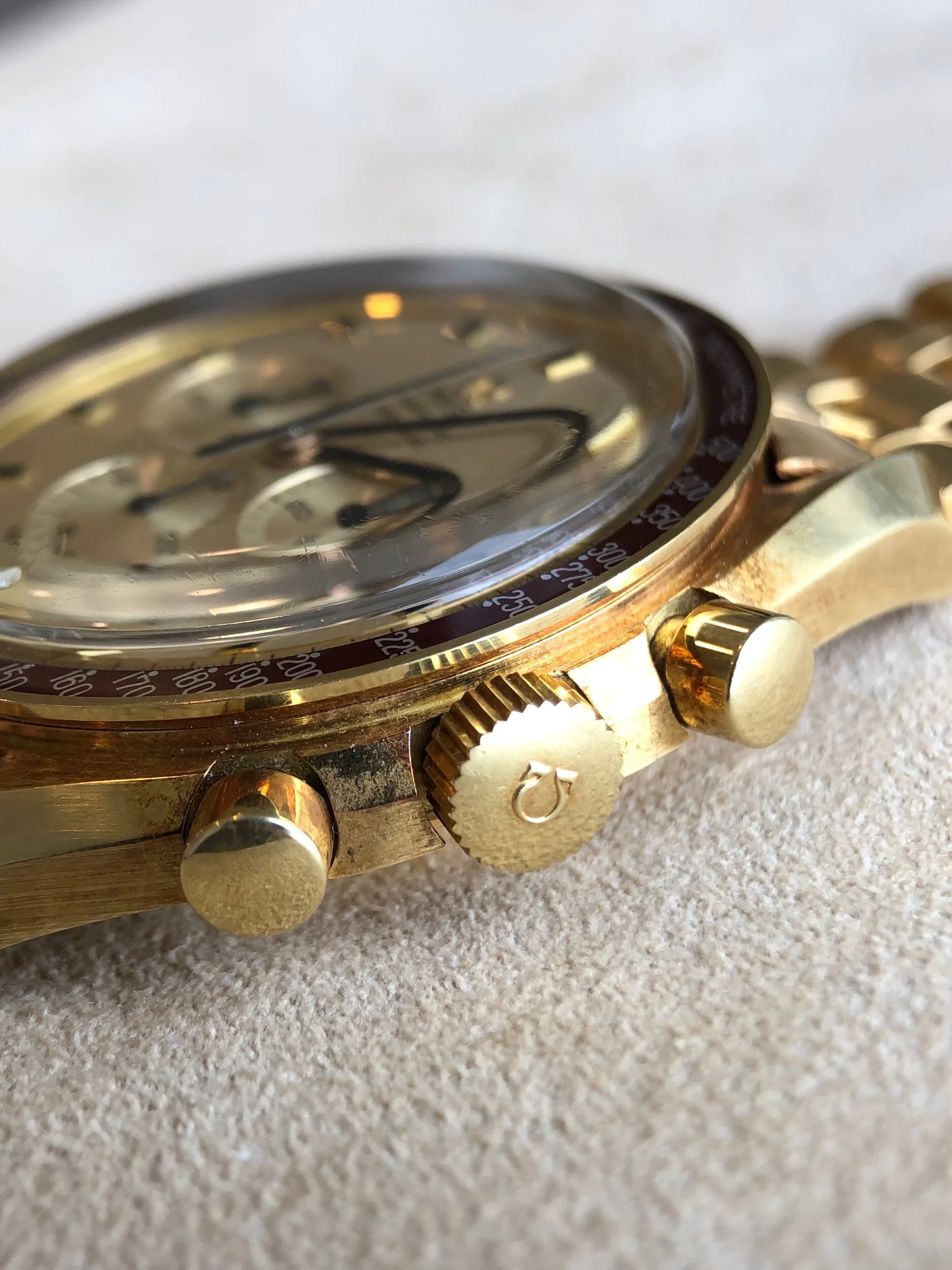 09C63015-4990-4728-AAE4-0AC0F6E6B1F5