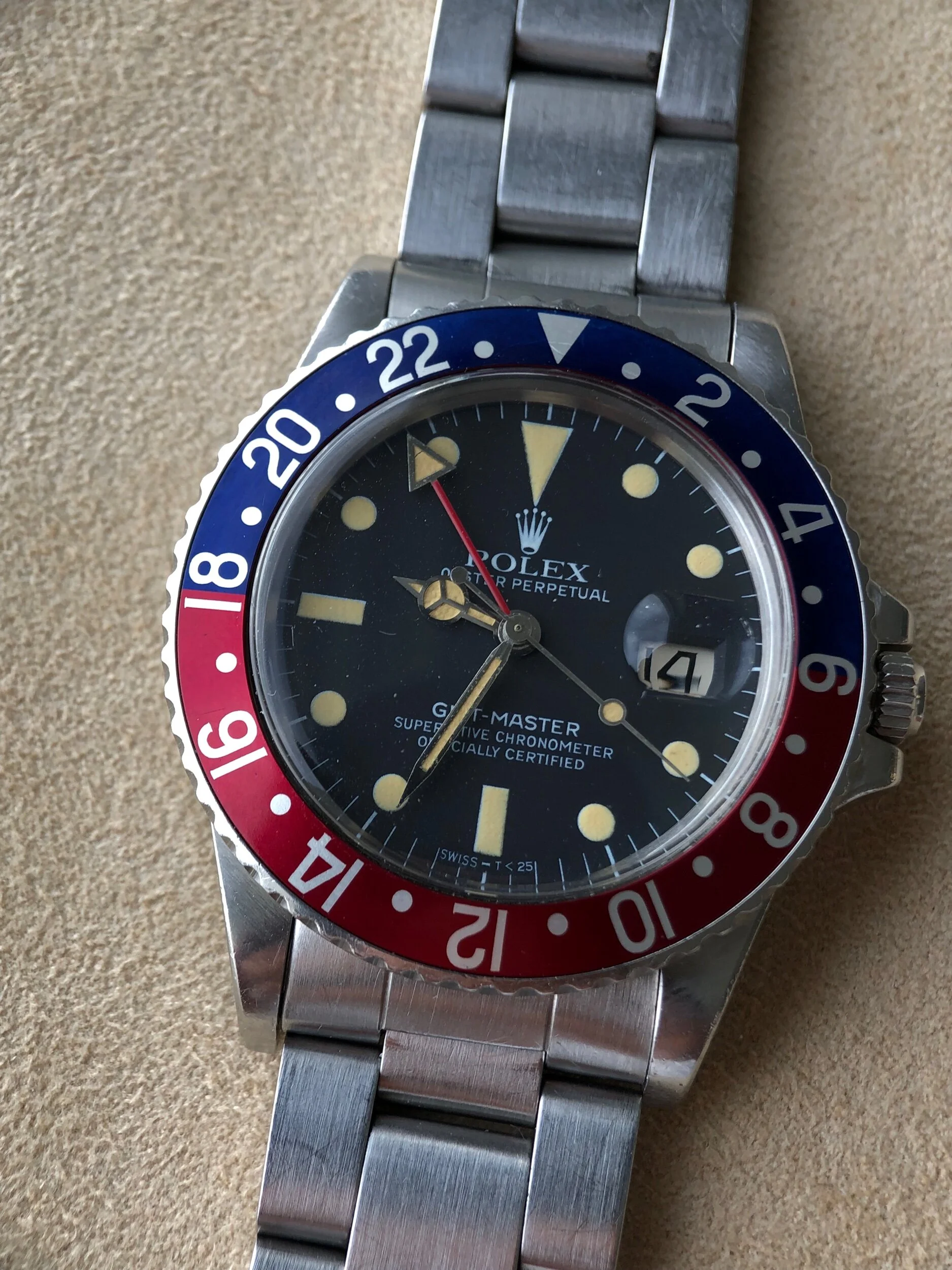 4D15858F-815D-4E5F-8F33-2055BECCC507