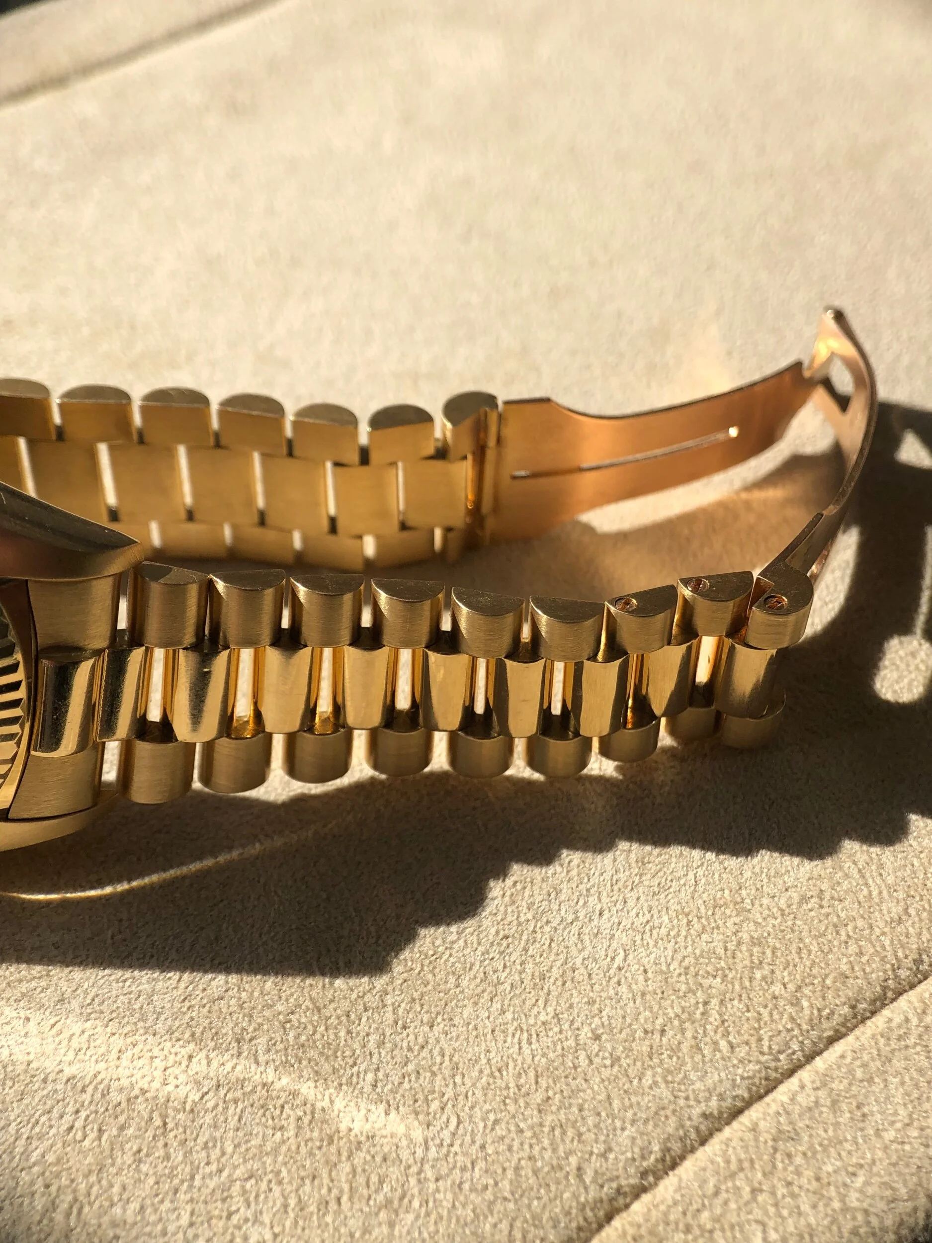 C0FA99CD-95CB-43A4-948B-7C9C49821A78