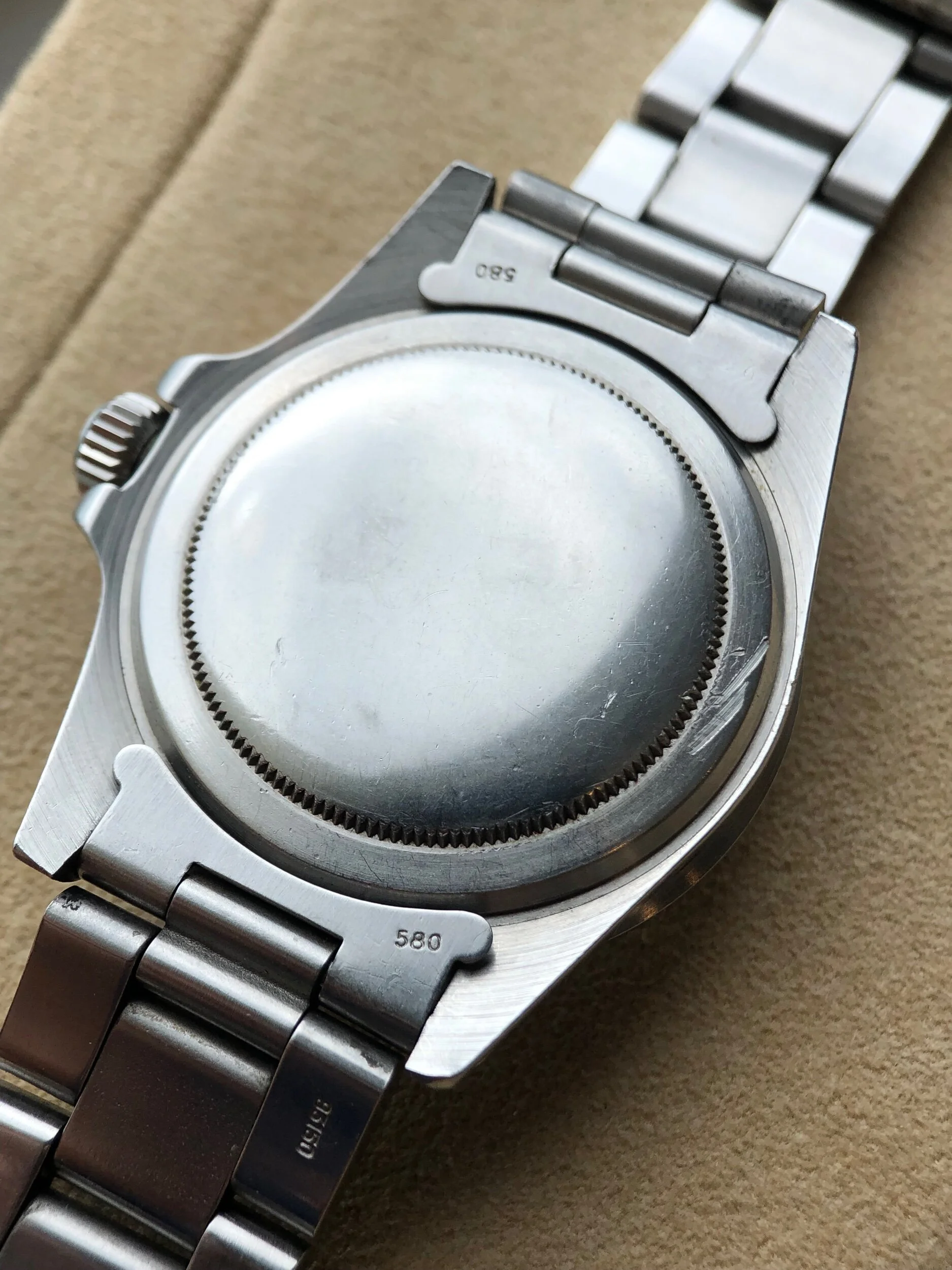 BF8DE970-A048-49B4-A643-8B867F584133